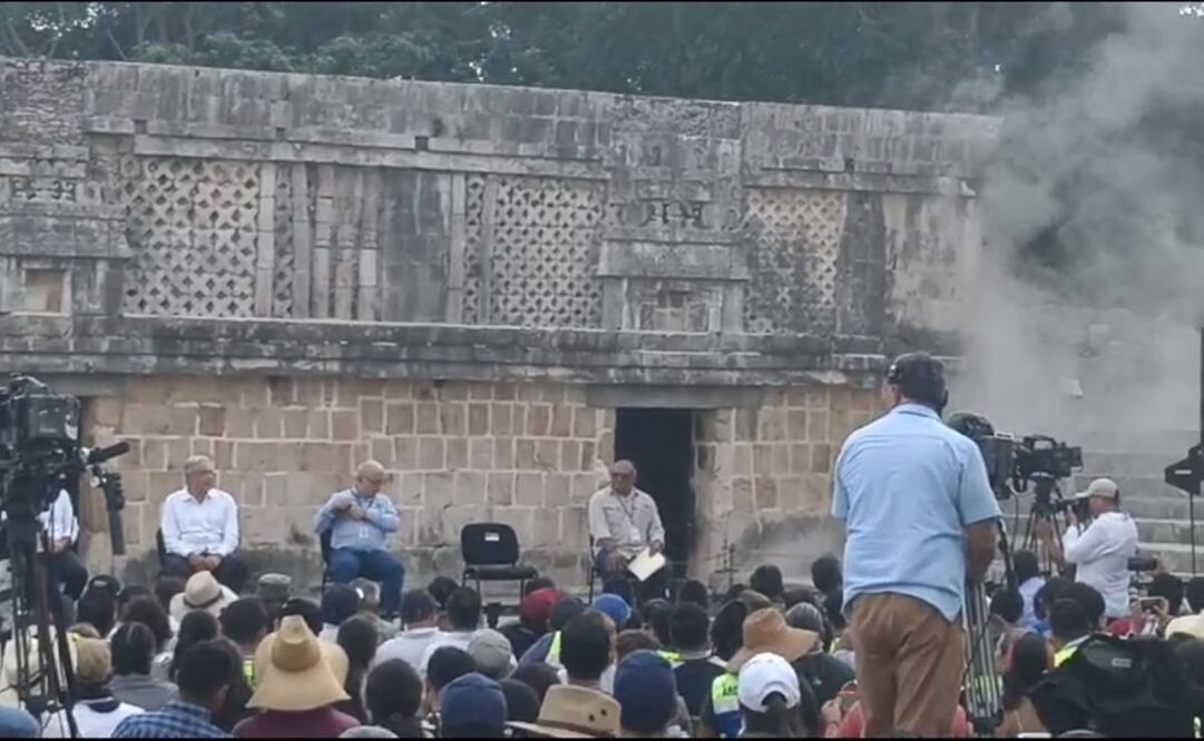 Se reporta corto circuito en evento del presidente Andrés Manuel López Obrador en zona arqueológica de Uxmal en Yucatán. Foto: Pedro Villa y Caña/EL UNIVERSAL