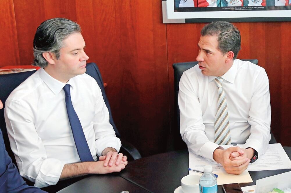 titular de la SEP, Aurelio Nuño, habló con el presidente del Senado, Pablo Escudero, para fortalecer acciones educativas en favor de los migrantes (ARCHIVO EL UNIVERSAL)