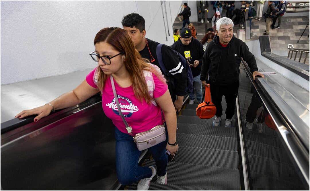 Escaleras eléctricas en el metro de la CDMX. Foto Hugo Salvador El Universal