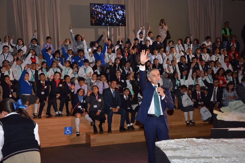 Niños del país se comprometen a estudiar en pro de México