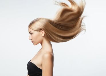 Mascarilla con aceite de coco y aguacate para hidratar el cabello