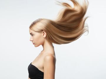 Mascarilla con aceite de coco y aguacate para hidratar el cabello