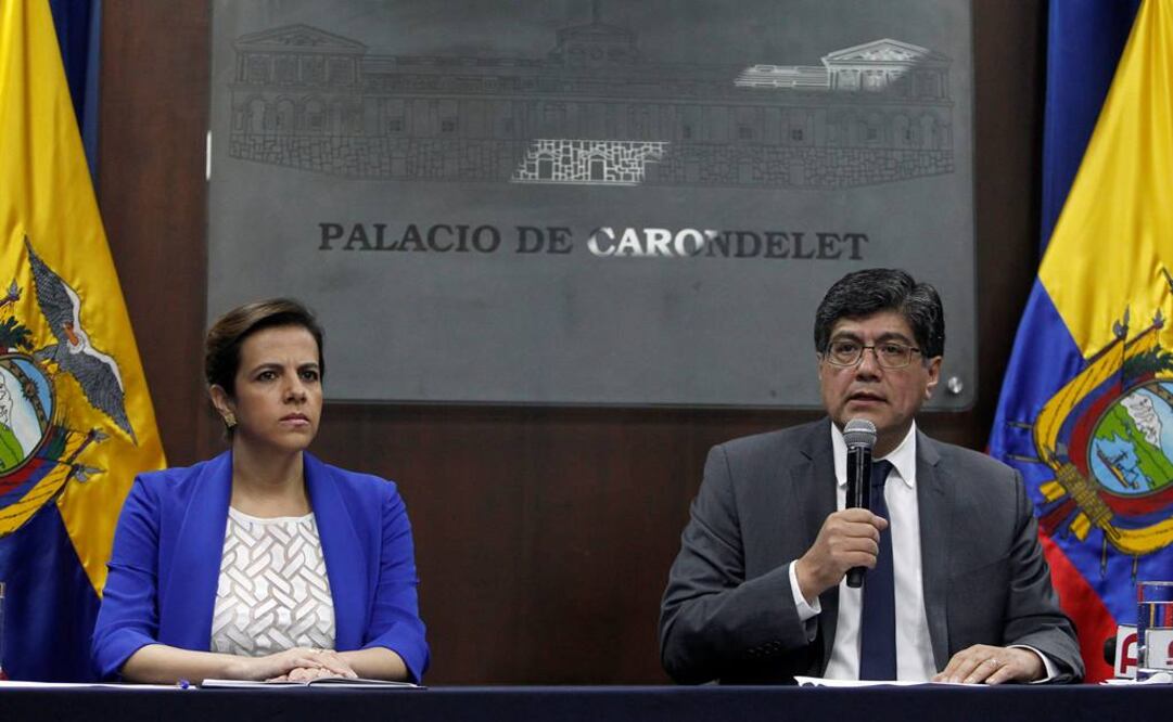 La ministra ecuatoriana del Interior, María Paula Romo, y el ministro de Relaciones Exteriores de Ecuador, José Valencia (Foto: Reuters)