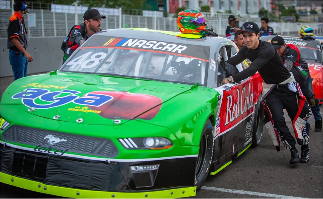 Salvador de Alba en la NASCAR. FOTO: @s_dealba