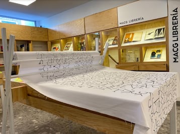 Pasión por el diseño editorial y escultura contemporánea dialogan en el Carrillo Gil