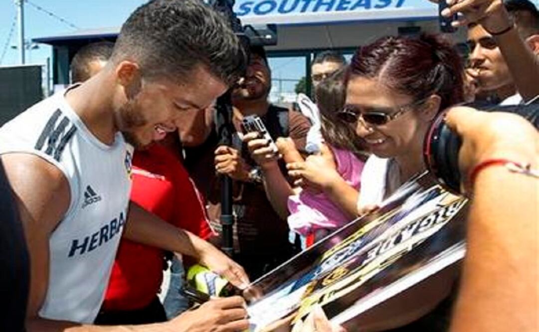 Dos Santos gives the Galaxy and Major League Soccer a legitimate Mexican superstar capable of connecting with the region's sizable Mexican immigrant and Mexican-American population. (Photo: AP) 