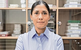 “Vida familiar no debería ser un dilema”; investigadoras hablan de la desigualdad de las mujeres en sus campos