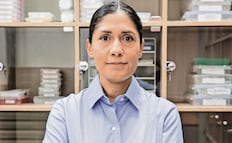 “Vida familiar no debería ser un dilema”; investigadoras hablan de la desigualdad de las mujeres en sus campos