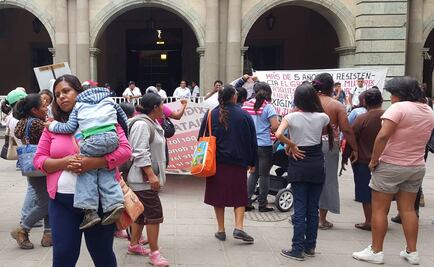 Realizan manifestación en Zócalo de Oaxaca