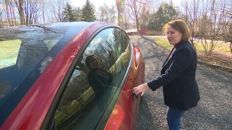 Elon Musk pierde el encanto; "me hace sentir vergüenza de conducir mi Tesla"