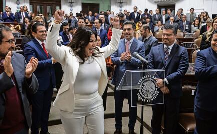 “Sí se pudo, sí se pudo!”, resonó en el recinto legislativo de la CDMX