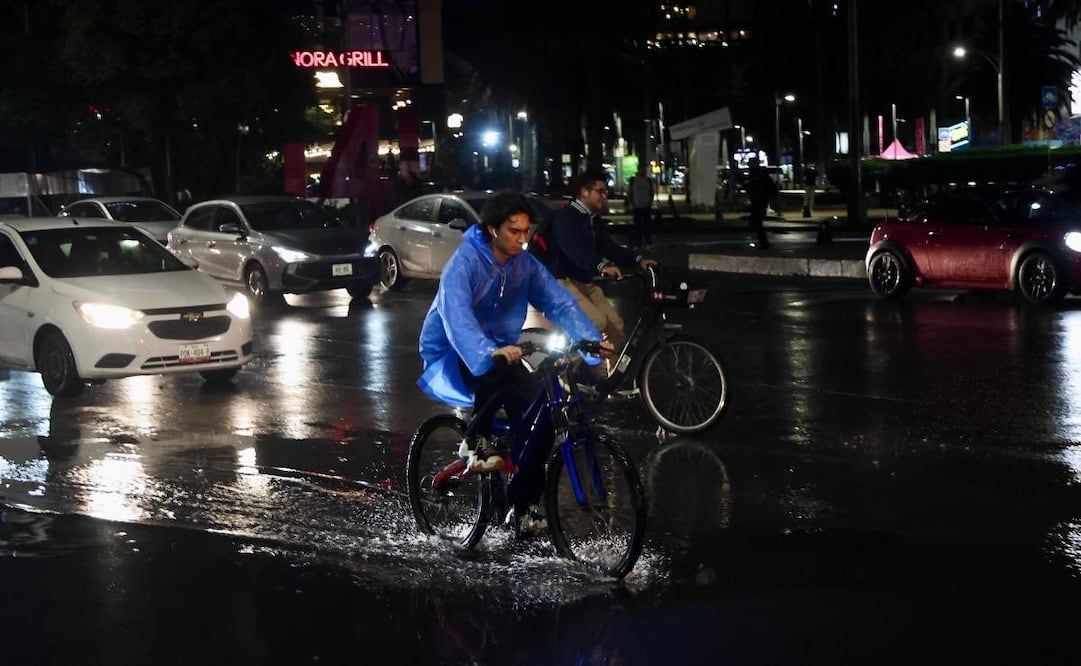 Anegaciones por fuertes lluvia, la tarde/noche del miércoles 19 de agosto. | Foto: Valente Rosas.