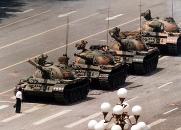 Fallece el fotógrafo de "Hombre del tanque" en Tiananmen