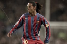 Ronaldinho sorprende al regresar al futbol profesional con 46 años