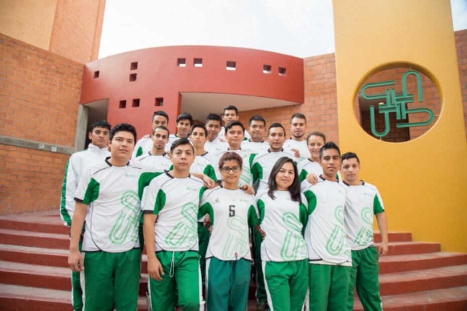 En casa y en el aula: así es el modelo de educación híbrida de vanguardia en el mundo