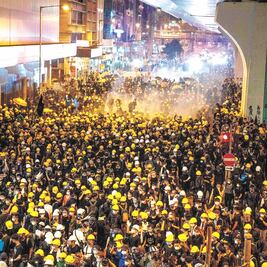 Presunta mafia china agrede a manifestantes