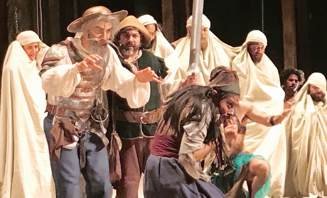 “Sabía de la energía que venía de este señor para mover a la compañía”, dijo Héctor Bonilla sobre Chi. (TWITTER)