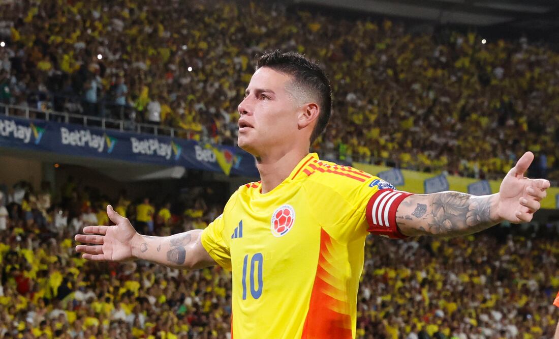 James Rodríguez en festejo de gol, durante las eliminatorias mundialistas - Foto: EFE