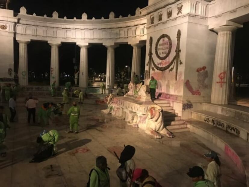 El Hemiclo a Juárez, restaurado en el 2016, ahora fue vandalizado 