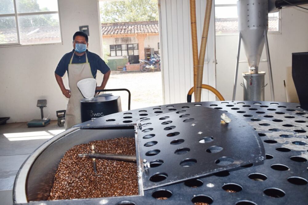 La Unión de Comunidades Indígenas de la Región del Istmo (Uciri) procesa granos sembrados y cosechados por comunidades zapotecas y mixtecas del centro y norte del istmo, así como chontales del sur, de la costa y mixes. (ROSELICA CHACA. EL UNIVERSAL)