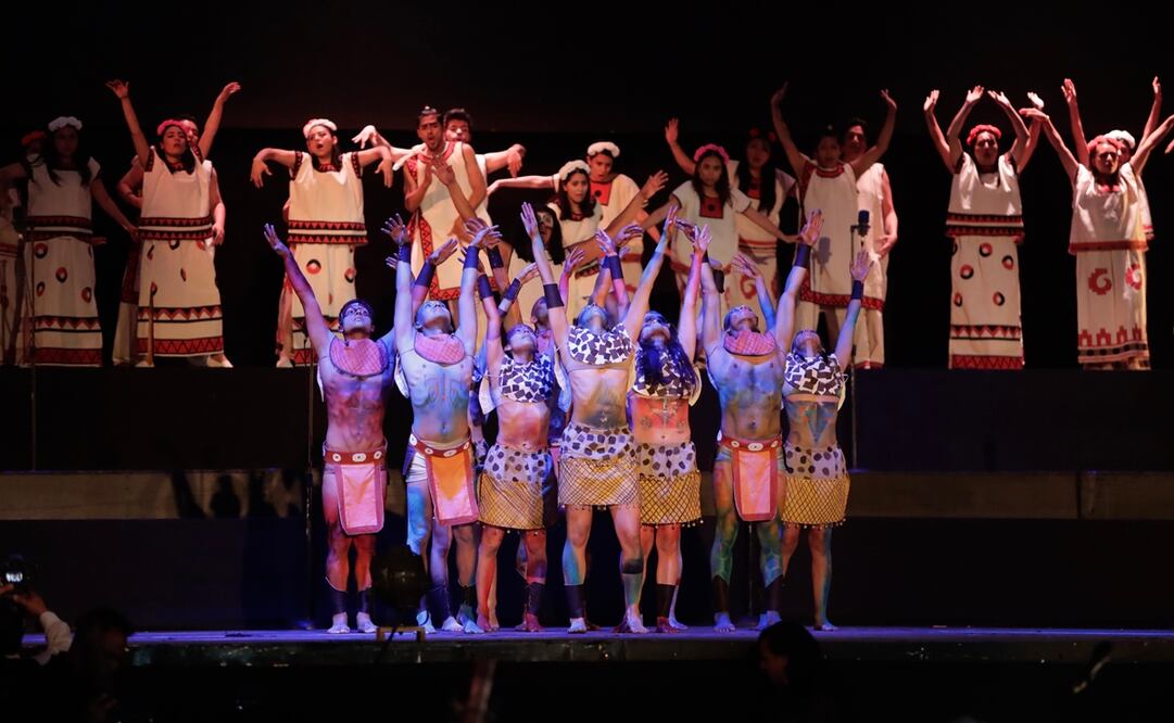 Imagen de archivo de la ópera "Motecuhzoma II" de Antonio Vivaldi en el Zócalo capitalino. Foto: Archivo El Universal