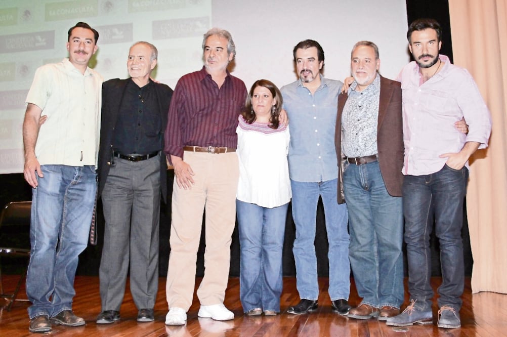Adriana Rosique (al centro) durante la presentación de El efecto tequila, en 2010. (FOTO; ARCHIVO EL UNIVERSAL)