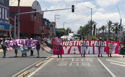 Familiares y amigos marchan para exigir justicia por Yamil, joven asesinada en Neza