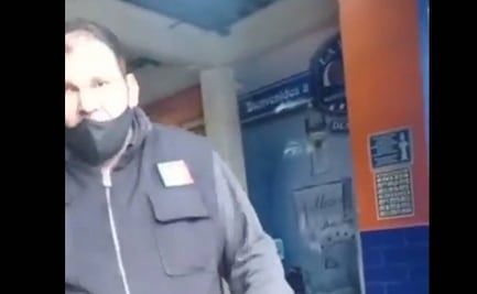 Circula otro video de "El Serch", ahora agrediendo a mujeres en La Polar