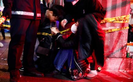 VIDEOS. Atrapados y sin aire, así fue la estampida en Seúl que dejó más de 140 muertos 