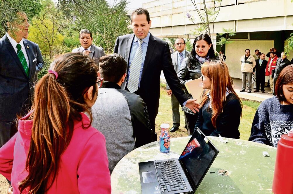 El gobernador anunció que se realizarán 500 mil pruebas de tamizaje a alumnos de secundarias y preparatorias públicas y privadas de la entidad (ESPECIAL)