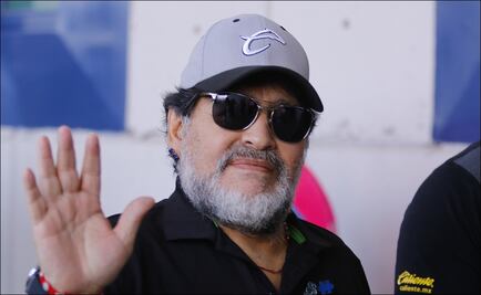 Abogado de Maradona culpa a sus hijas por su estado de salud