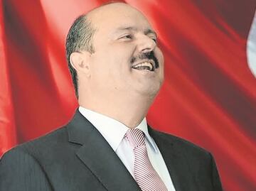 Sombra de César Duarte deambula en la universidad