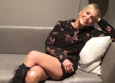 Sharon Stone luce su figura a los 60 años