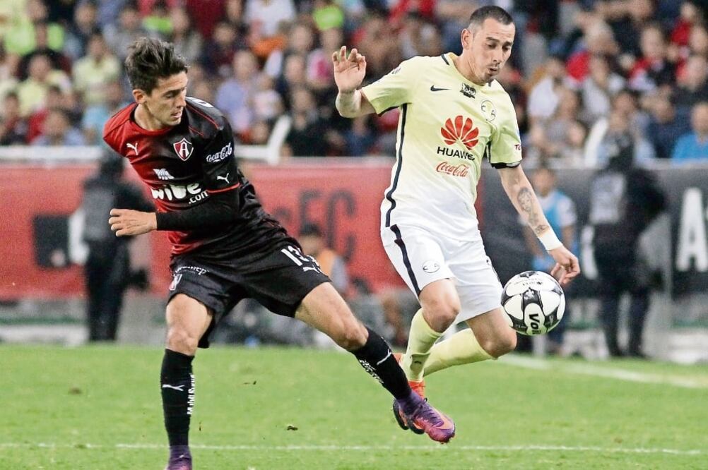 América tuvo que remar contra corriente, y en los minutos finales aprovechó que los Zorros se replegaron luego de ponerse al frente. (FOTO: ULISES RUIZ BASURTO. EFE)