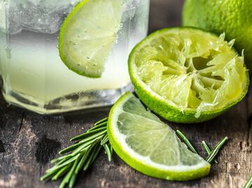 Qué personas no deberían comer limón y por qué