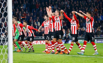 PSV gana de último minuto al Vitesse