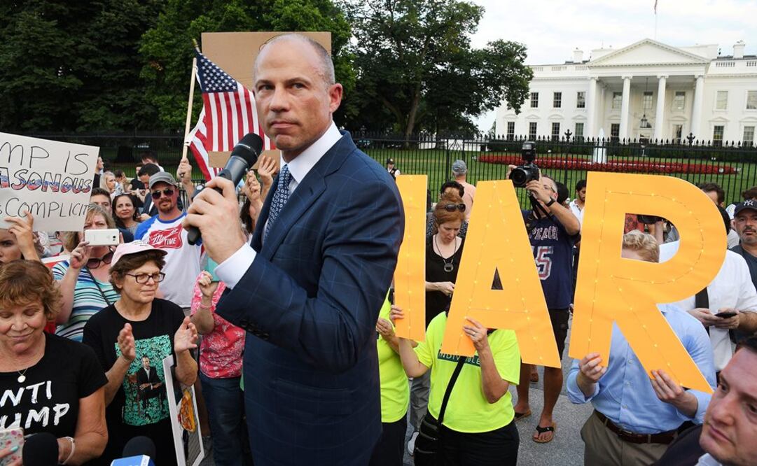 El abogado estadounidense Michael Avenatti en un mitin en la Casa Blanca  (Foto: Reuters)