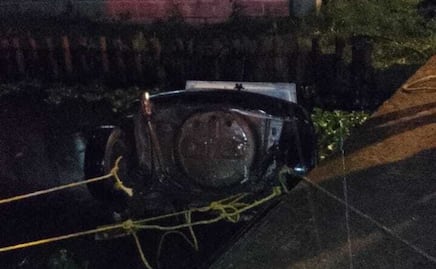 Mueren tres mujeres al caer auto en canal de Xochimilco