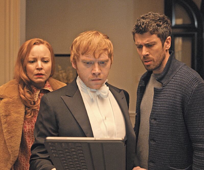 Servant relata la historia de una familia que adopta un muñeco. APPLETV +