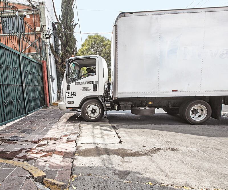 Personal de la bodega de Novag Infancia, en la colonia Santa Isabel Indust rial, Iztapa lapa , reportó el atraco luego de 24 horas. FOTOS: GERMÁN ESPINOSA. EL UNIVERSAL