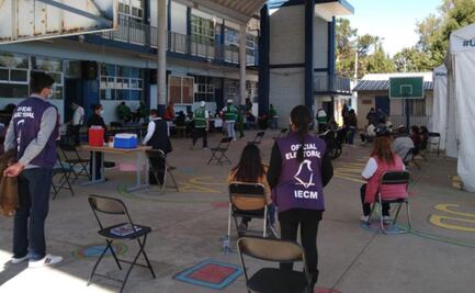 IECM despliega oficiales electorales para evitar proselitismo en centros de vacunación en CDMX