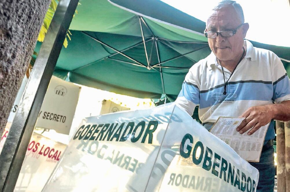 Tras anular las elecciones del pasado 7 de junio, el INE aprobó que la nueva jornada para elegir gobernador se realice el 17 de enero próximo (ARCHIVO EL UNIVERSAL)