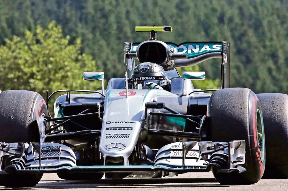 El piloto alemán hizo valer el mejor rendimiento de su Mercedes en Spa-Francorchamps (REUTERS)
