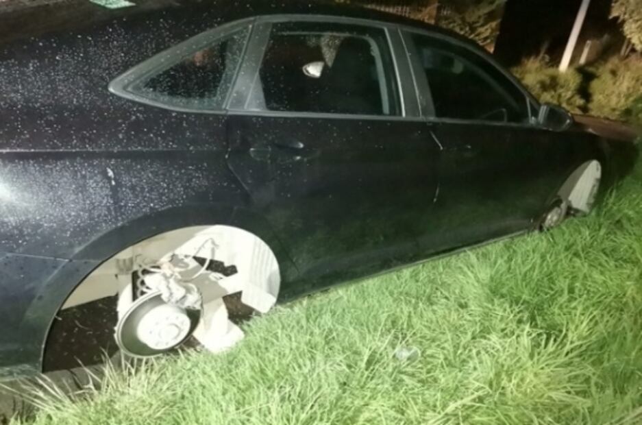 Roban llantas de auto de diputado local de Morena; había ido a visitar a su novia