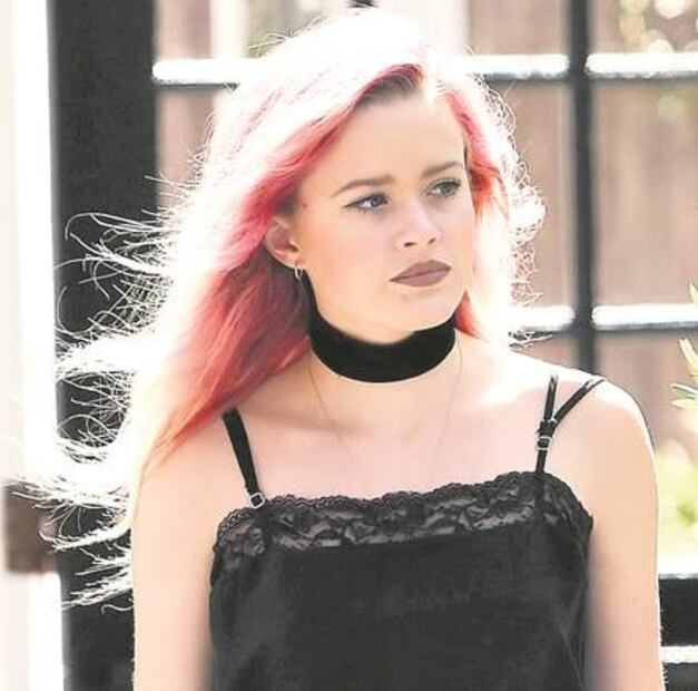 Estas “niñas” de famosos son ahora ¡unas bellezas!