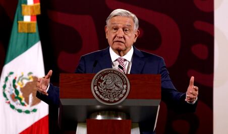 AMLO celebra que Cofece “milagrosamente” haya autorizado compra de 13 plantas a Iberdrola