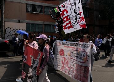 CNTE en CDMX marcha al Zócalo para entregar carta a Sheinbaum; anuncian "receso"