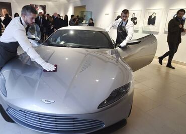 A subasta, objetos que James Bond usó en "Spectre"