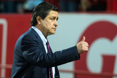 Luis Fernando Tena, nuevo técnico de Gallos Blancos de Querétaro