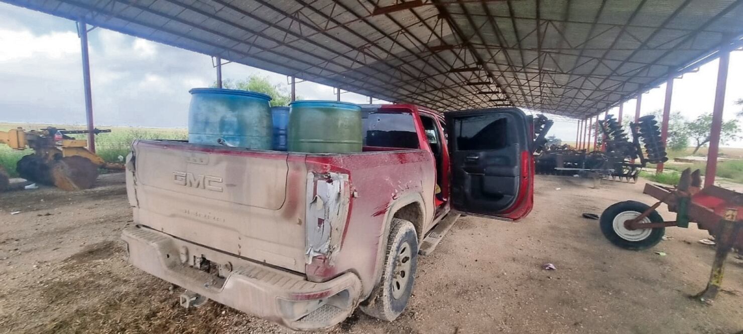 Tras el ataque en la carretera Matamoros-San Fernando, los militares decomisaron 3 camionetas.  Foto: Especial